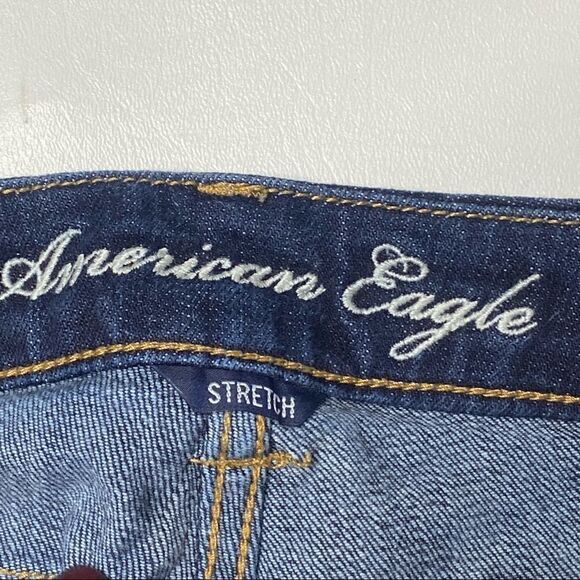 American Eagle Outfitters | Raw Hem Denim Jean Shorts - Picture 2 of 4